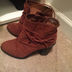 Ankle boots
